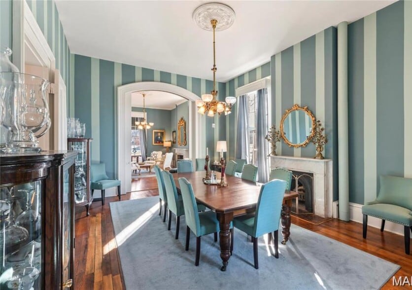 More Photos Of 876 W State St, Jacksonville Hospitality For Sale