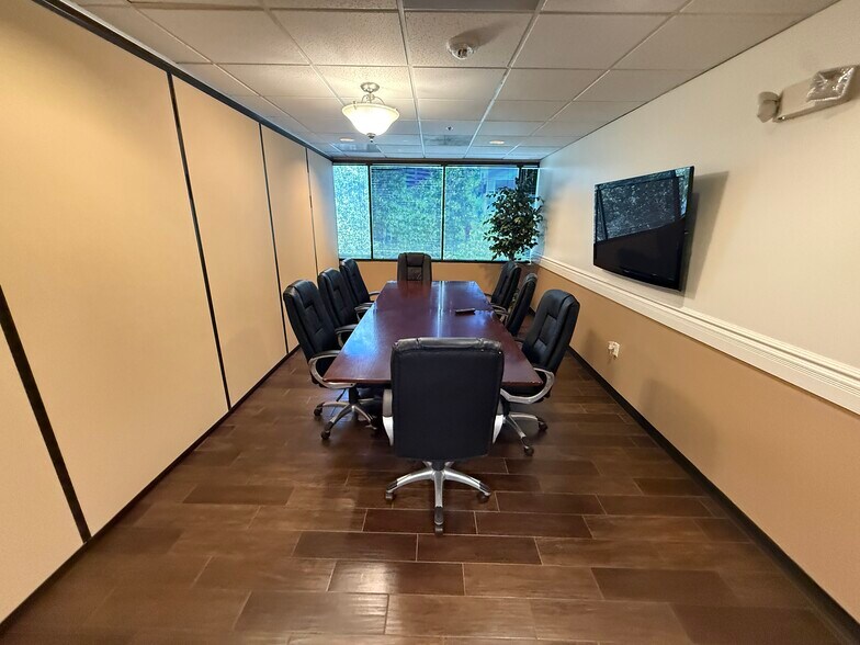 More Photos Of 202 E Earll Dr, Phoenix Medical For Sale