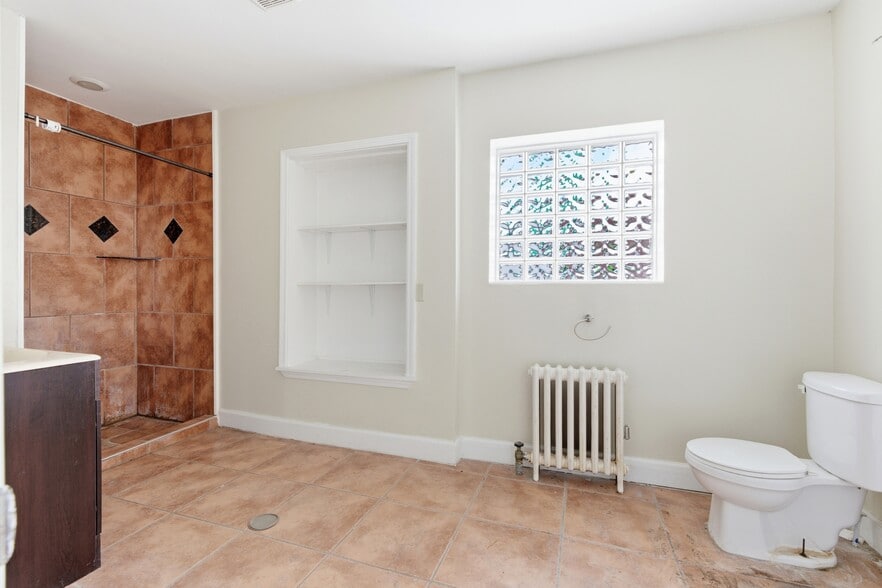 More Photos Of 4026 W McNichols Rd, Detroit Flex For Sale