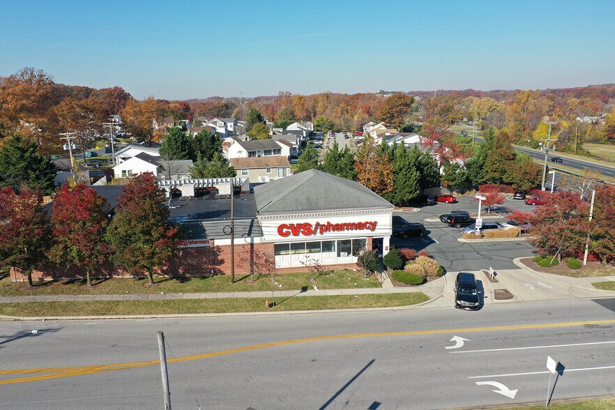 More Photos Of 2 Compass Rd, Essex Drugstore For Lease