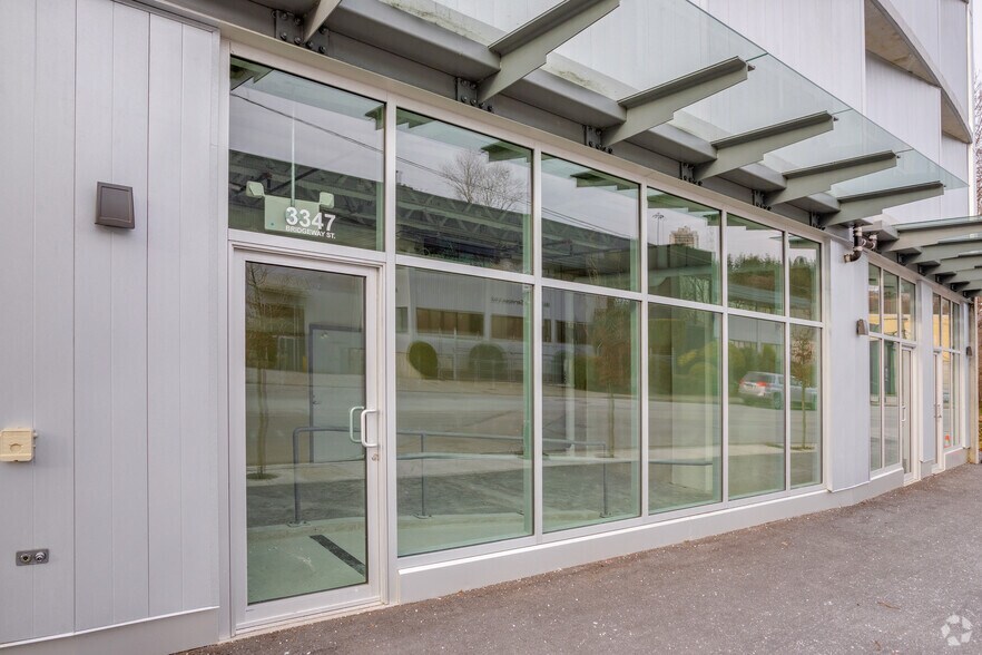More Photos Of 3333 Bridgeway St, Vancouver Light Distribution For Lease