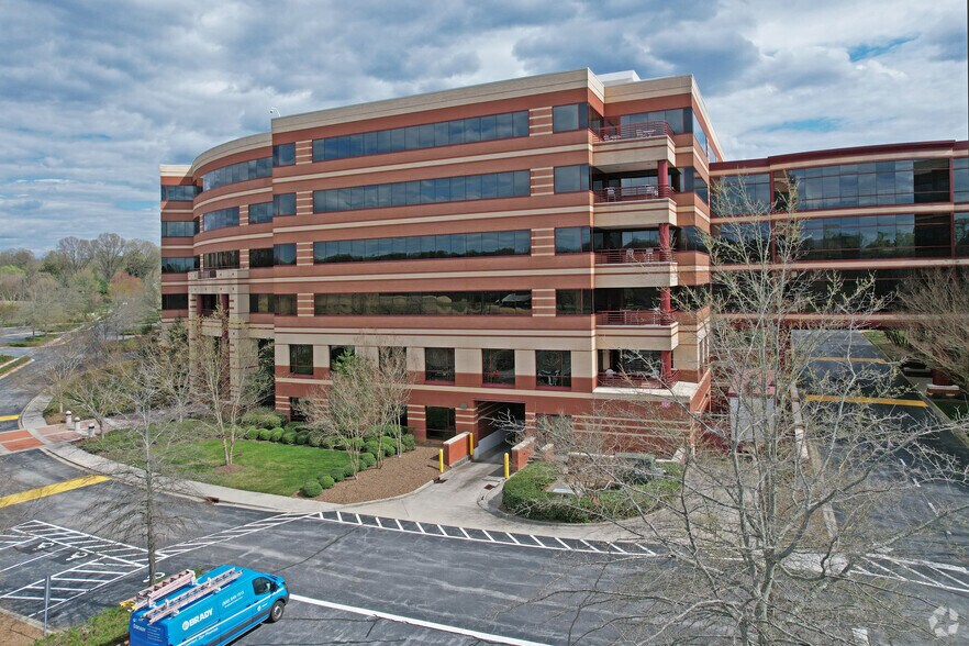 More Photos Of 1000 E Hanes Mill Rd, Winston-Salem Office For Sale