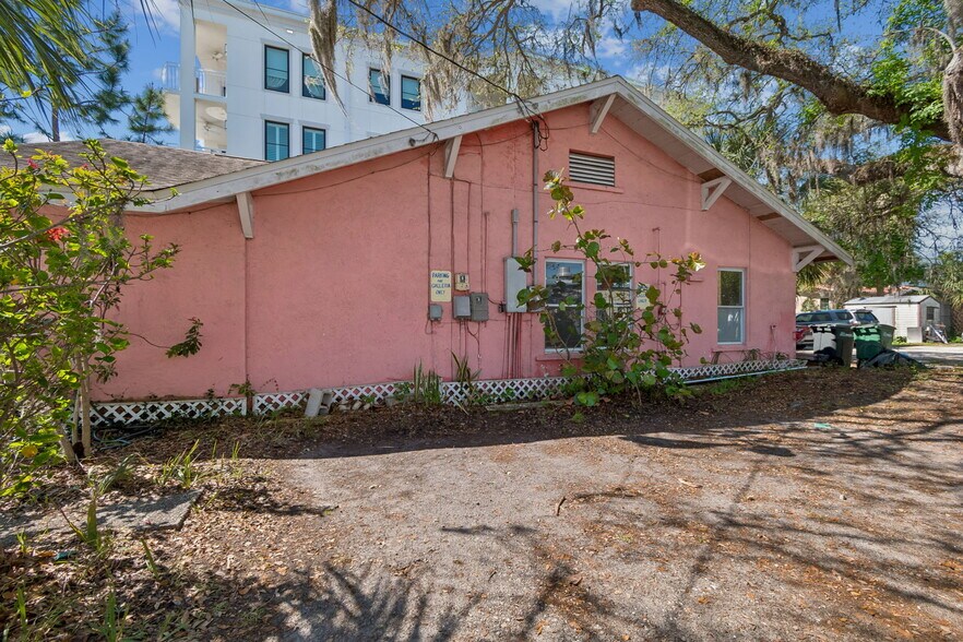 More Photos Of 123 2nd Ave S, Safety Harbor Freestanding For Lease