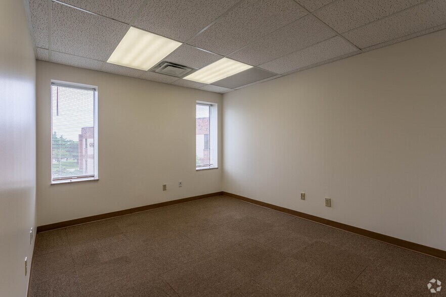 More Photos Of 6161 Busch Blvd, Columbus Office For Lease