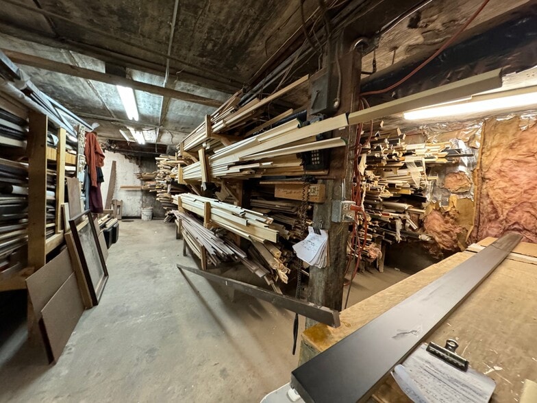 More Photos Of 2019 N Damen Ave, Chicago Storefront Retail Residential For Sale