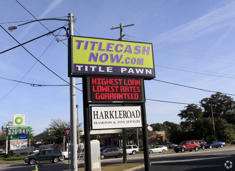 More Photos Of 7300 Abercorn St, Savannah General Retail For Sale