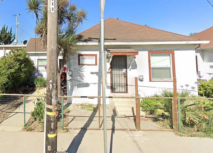 Primary Photo Of 315 Ocean st, Santa Cruz Apartments For Sale