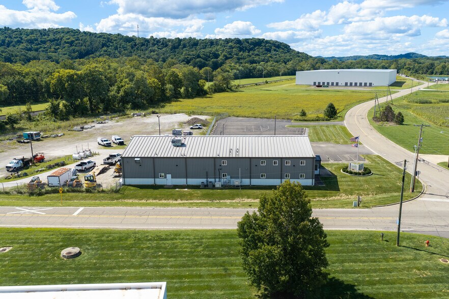 More Photos Of 2050 Reiser Ave SE, New Philadelphia Warehouse For Sale