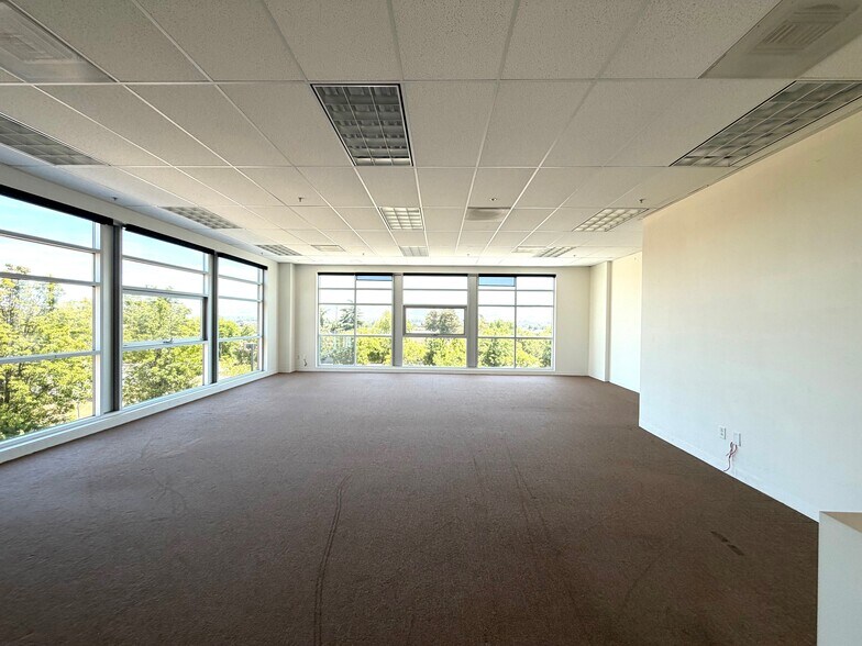 More Photos Of 3163-3179 Independence Dr, Livermore Research And Development For Sale
