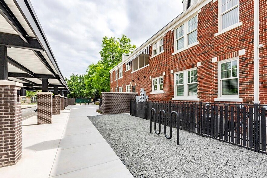 More Photos Of 2837 Hemphill St, Fort Worth Apartments For Sale