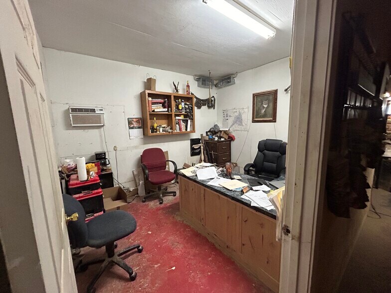 More Photos Of 10411 S US Highway 79, Palestine Warehouse For Sale