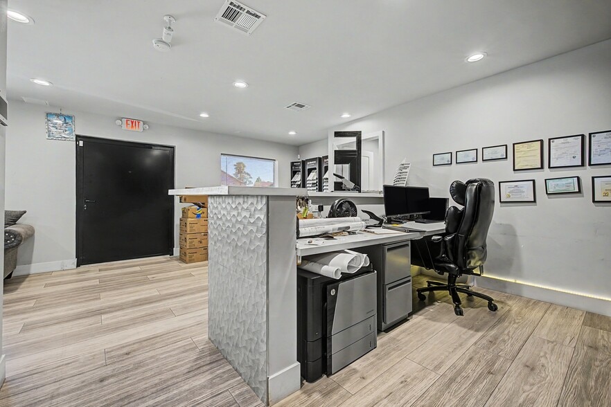 More Photos Of 6470 W Desert Inn Rd, Las Vegas Medical For Sale