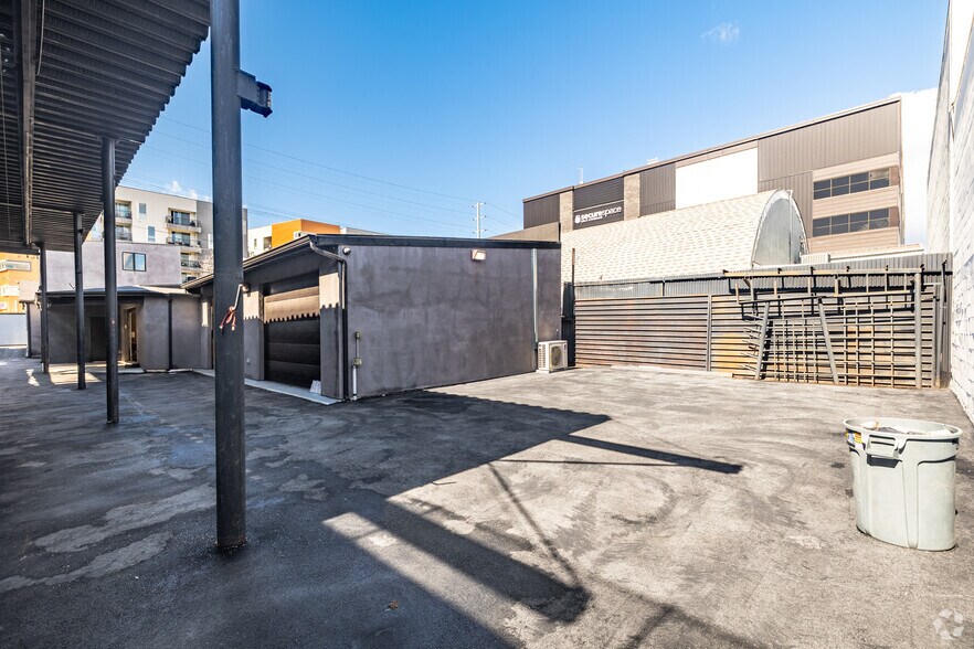 More Photos Of 5244 Vineland Ave, North Hollywood Flex For Sale