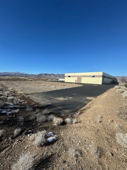 More Photos Of 5 Airpark Vista Blvd, Dayton Manufacturing For Lease