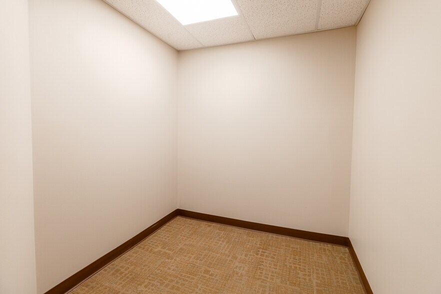 More Photos Of 2120 Freeport Rd, New Kensington Office For Lease