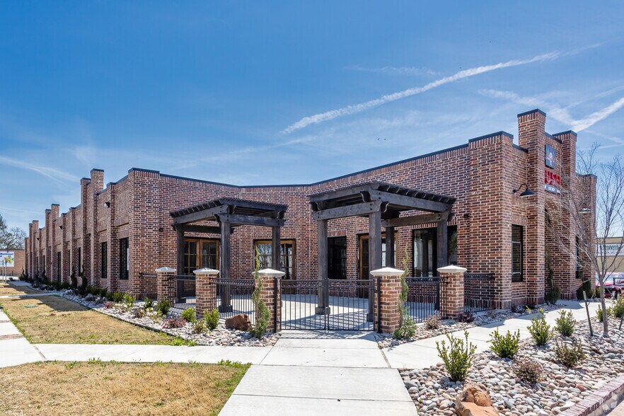 Primary Photo Of 211 S Main St, Keller Restaurant For Sale