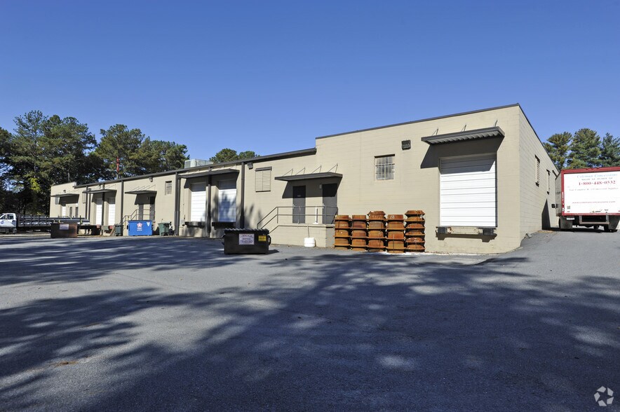 More Photos Of 2732-2740 S Cobb Industrial Blvd SE, Smyrna Warehouse For Lease