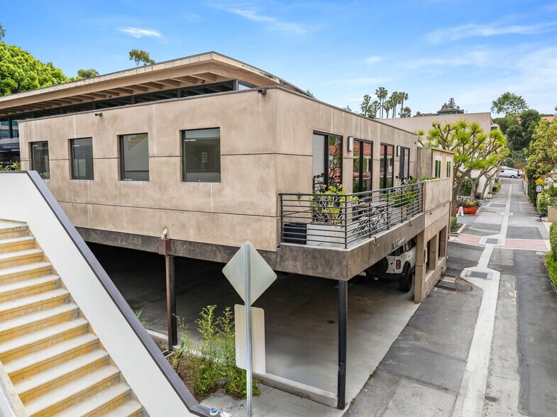 More Photos Of 345-349 3rd St, Laguna Beach Loft Creative Space For Sale