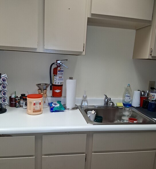 More Photos Of 7655 Five Mile Rd, Cincinnati Medical For Sale