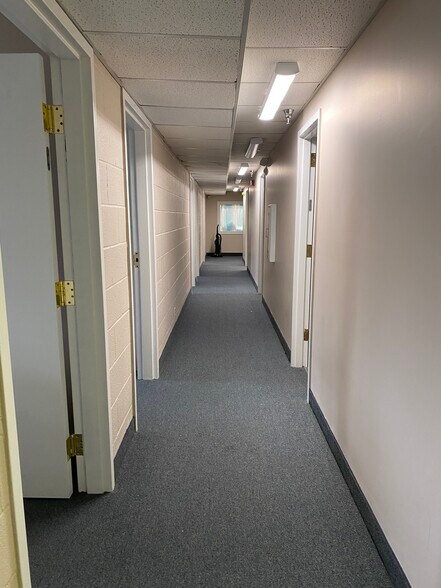 More Photos Of 2225 W Indiana St, Evansville Office Residential For Sale