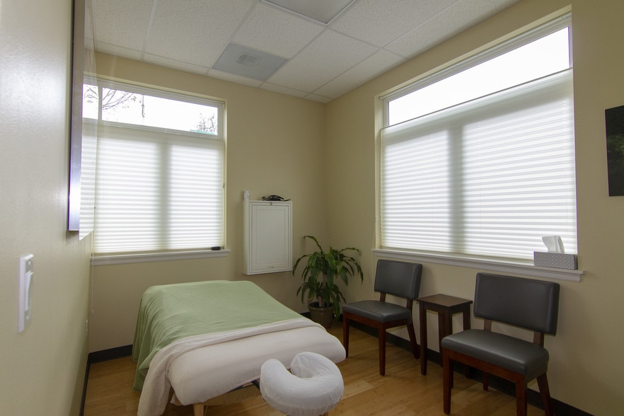 More Photos Of 4970 SW Main Ave, Beaverton Office For Sale