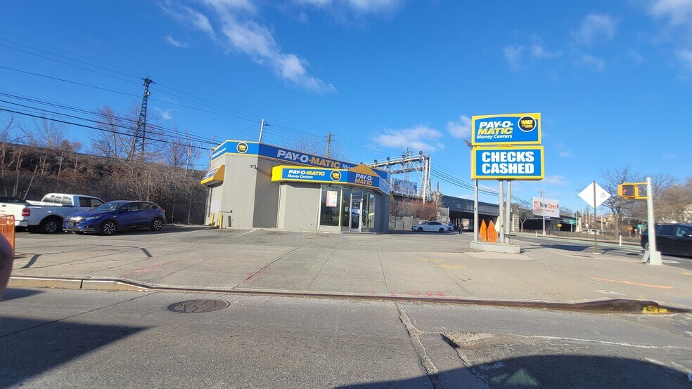 More Photos Of 68-20 Queens Blvd, Woodside Freestanding For Sale