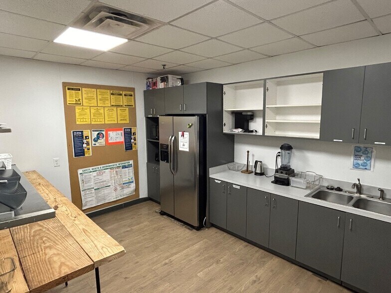 More Photos Of 6110 Boat Rock Blvd SW, Atlanta Warehouse For Lease