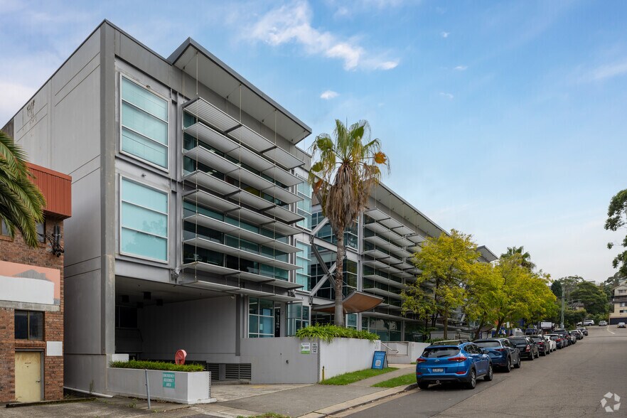 More Photos Of 20 Dale St, Brookvale Office For Lease
