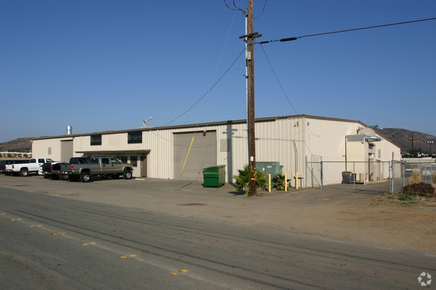 More Photos Of 8157-8159 W Wing Ave, El Cajon Manufacturing For Sale