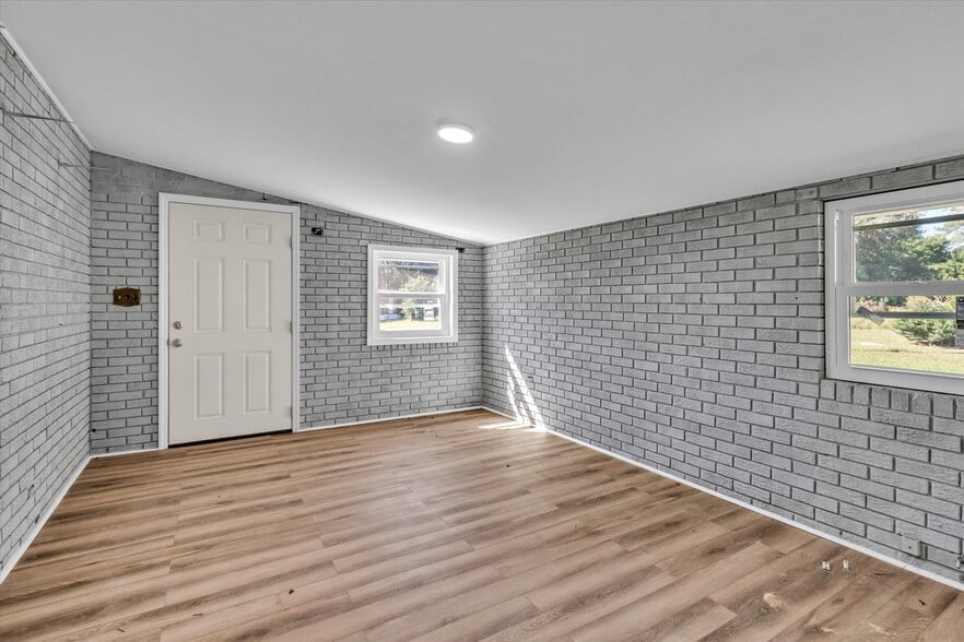 More Photos Of 9710 SC 260, Manning General Retail For Sale