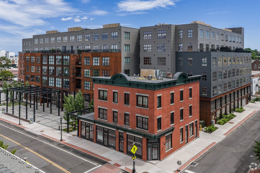 Primary Photo Of 10 Monroe St, Norwalk Apartments For Lease