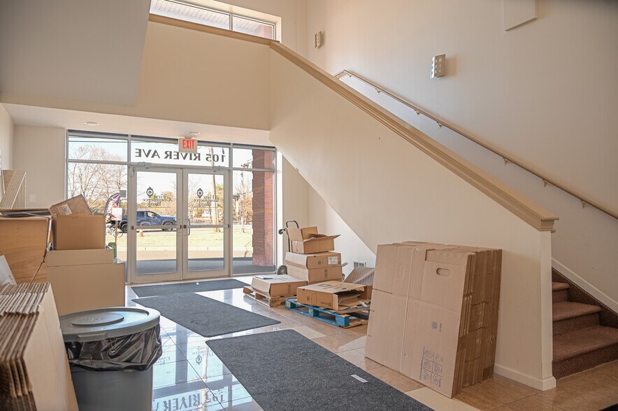 More Photos Of 105 River Ave, Lakewood Office For Lease