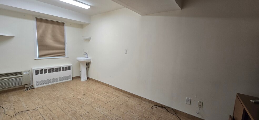 More Photos Of 3232 Francis Lewis Blvd, Flushing General Retail For Lease