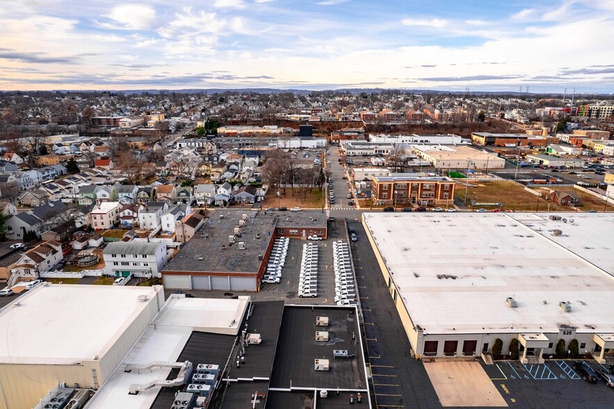 More Photos Of 288-300 Ralph St, Belleville Warehouse For Sale