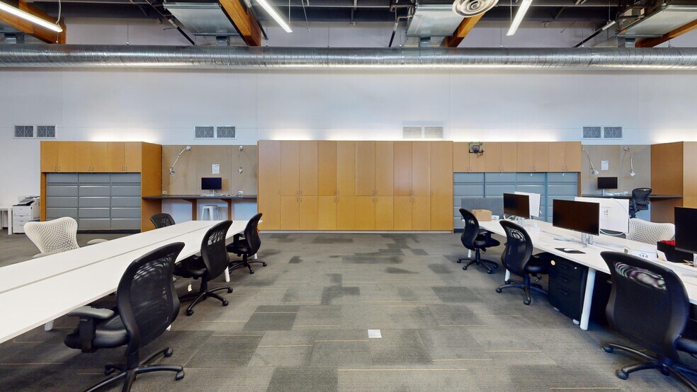 More Photos Of 2201 E 6th St, Austin Loft Creative Space For Lease