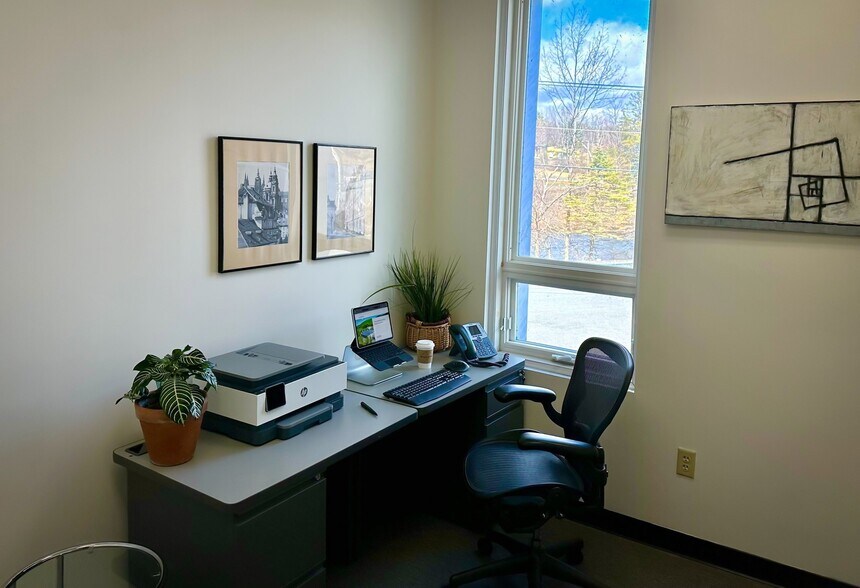 More Photos Of 10 Valley Street, Lenox Coworking Space