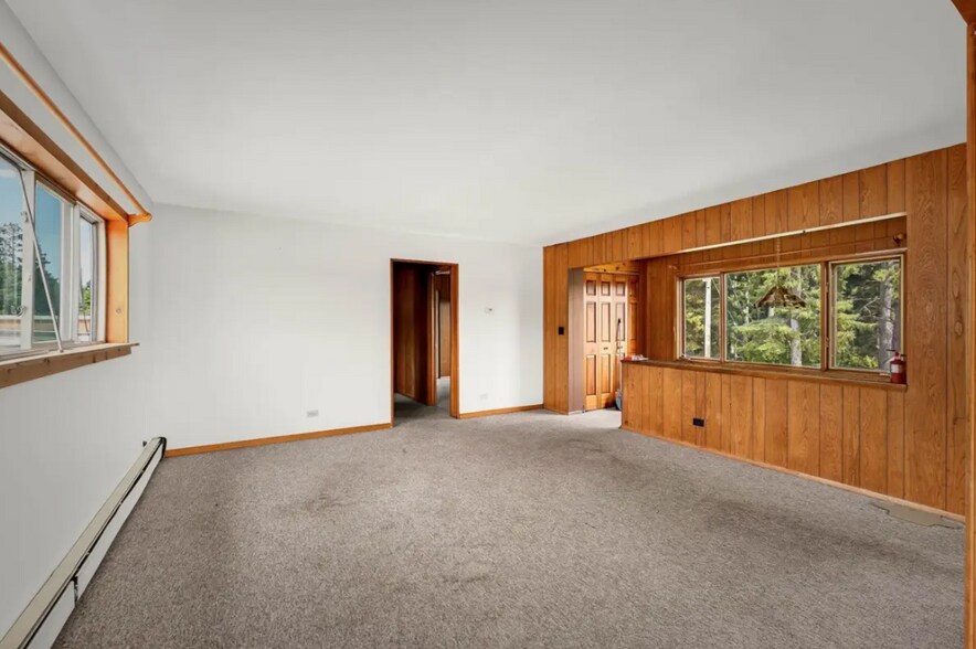 More Photos Of 5340 Bridge Rd, Mc Naughton Storefront Retail Residential For Sale