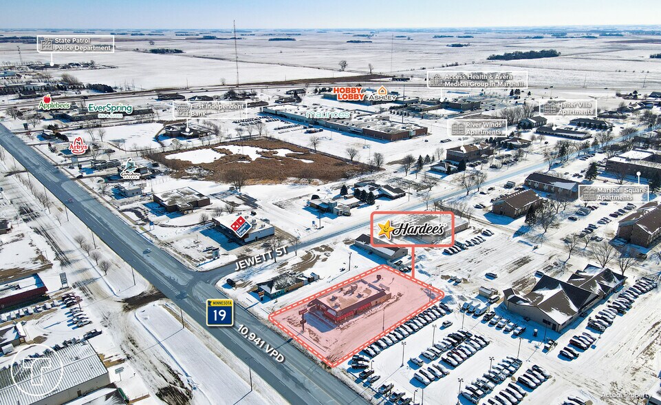 More Photos Of 1402 E College Dr, Marshall Fast Food For Lease