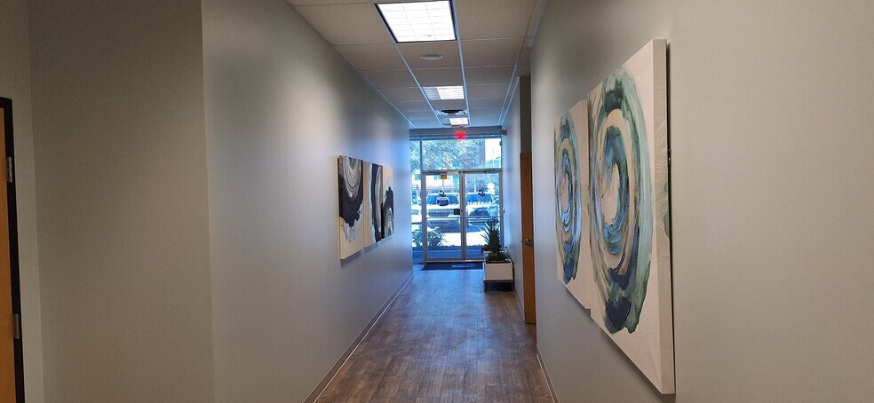 More Photos Of 705 Wells Rd, Orange Park Light Manufacturing For Lease