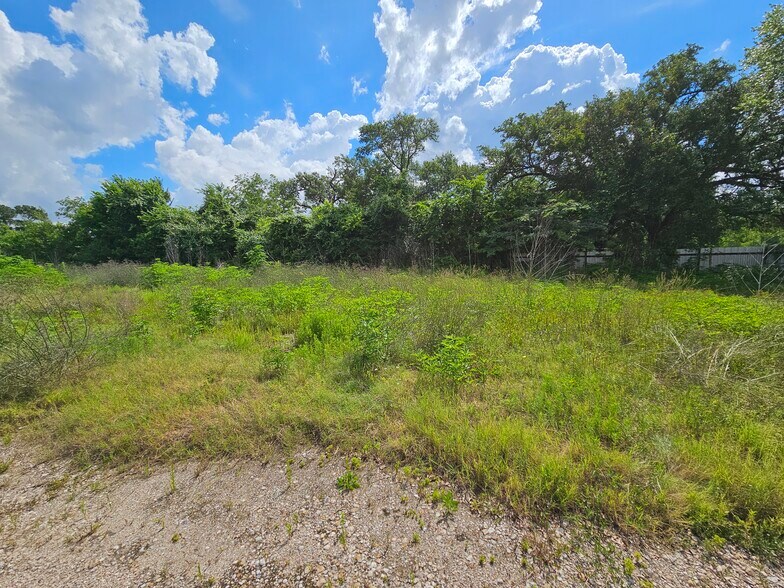More Photos Of 6007 Van Zandt St, Houston Land For Lease