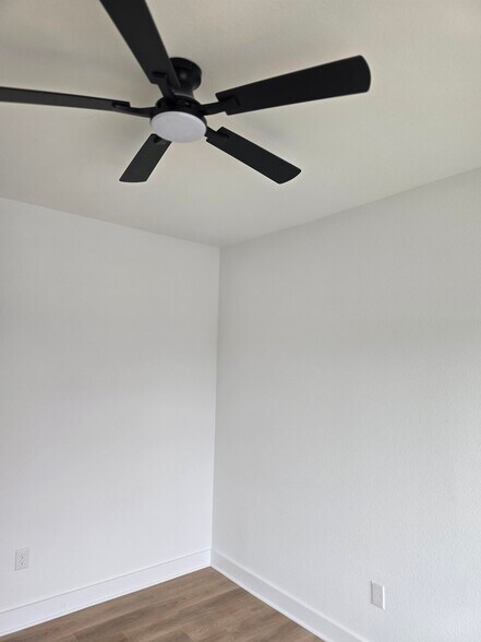 More Photos Of 4501 Newberry St, Houston Apartments For Sale