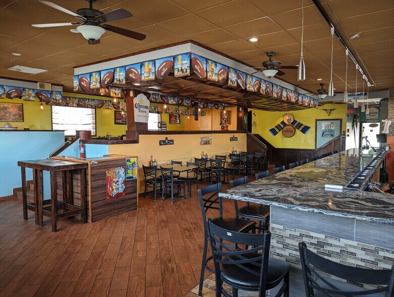 More Photos Of 1572 W 117th St, Lakewood Restaurant For Sale