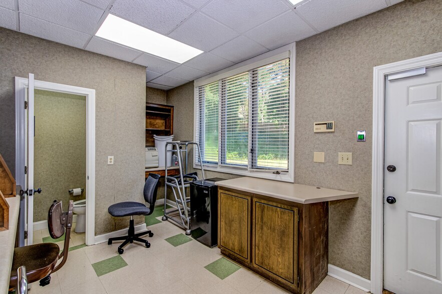 More Photos Of 2101 Central Ave, Augusta Medical For Sale