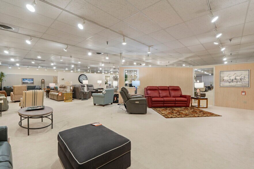 More Photos Of 334 County Road 81, Osseo Storefront Retail Office For Sale