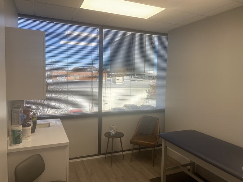 More Photos Of 200 E Ponce De Leon Ave, Decatur Medical For Lease