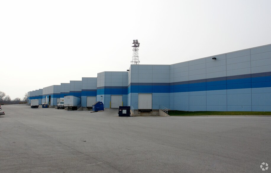 More Photos Of 7950 W 185th St, Tinley Park Warehouse For Lease