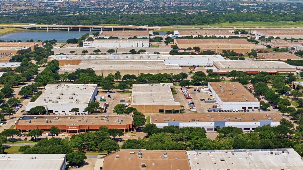 More Photos Of 13755-13775 Benchmark Dr, Farmers Branch Warehouse For Lease
