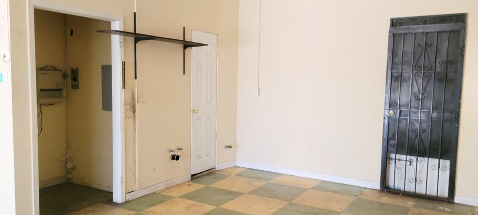 More Photos Of 12831-12861 Hawthorne Blvd, Hawthorne Storefront For Lease