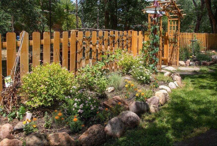 More Photos Of 102 Holly St, Colorado Springs Apartments For Sale