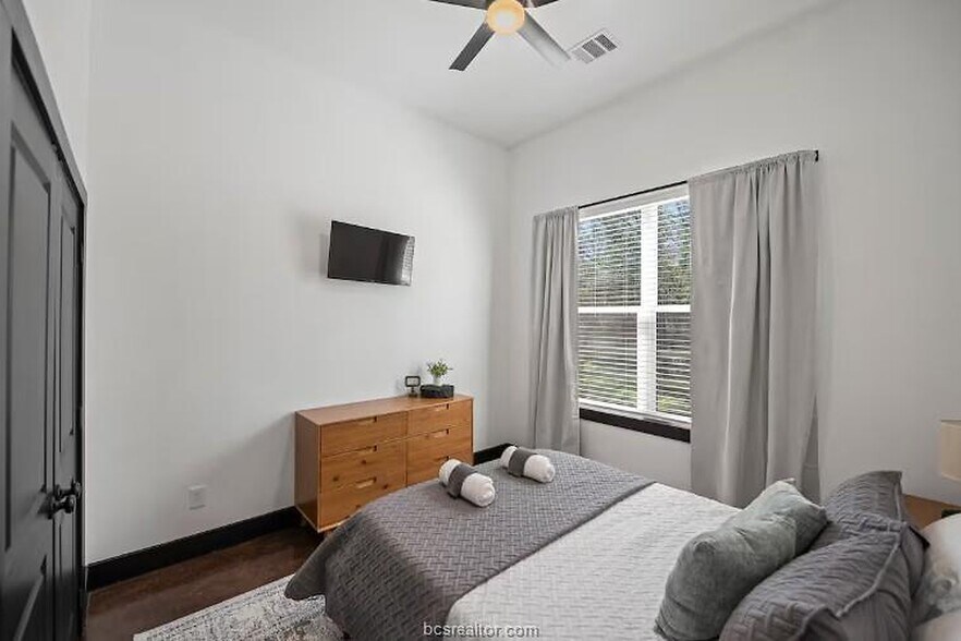 More Photos Of 310 Sweet Gum Ln, Somerville Specialty For Sale